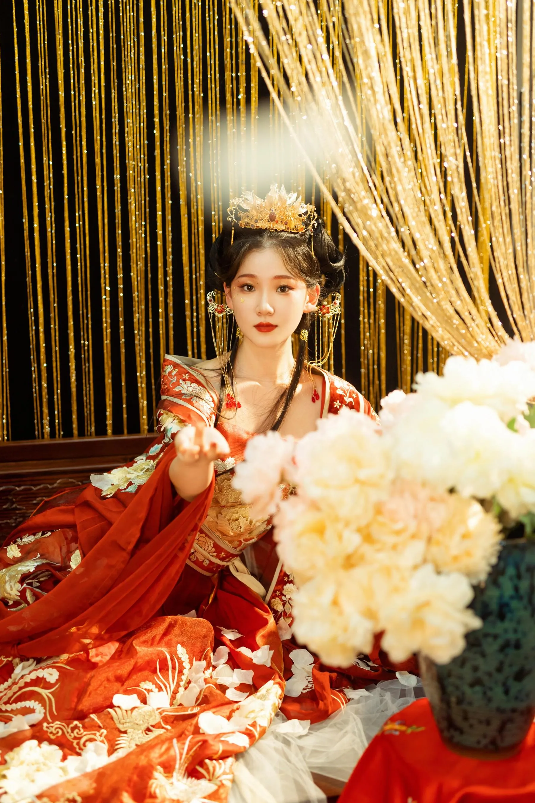 [YITUYU艺图语]2022.09.05 红衣娘子 相望回首喵喵喵 [48P]插图2